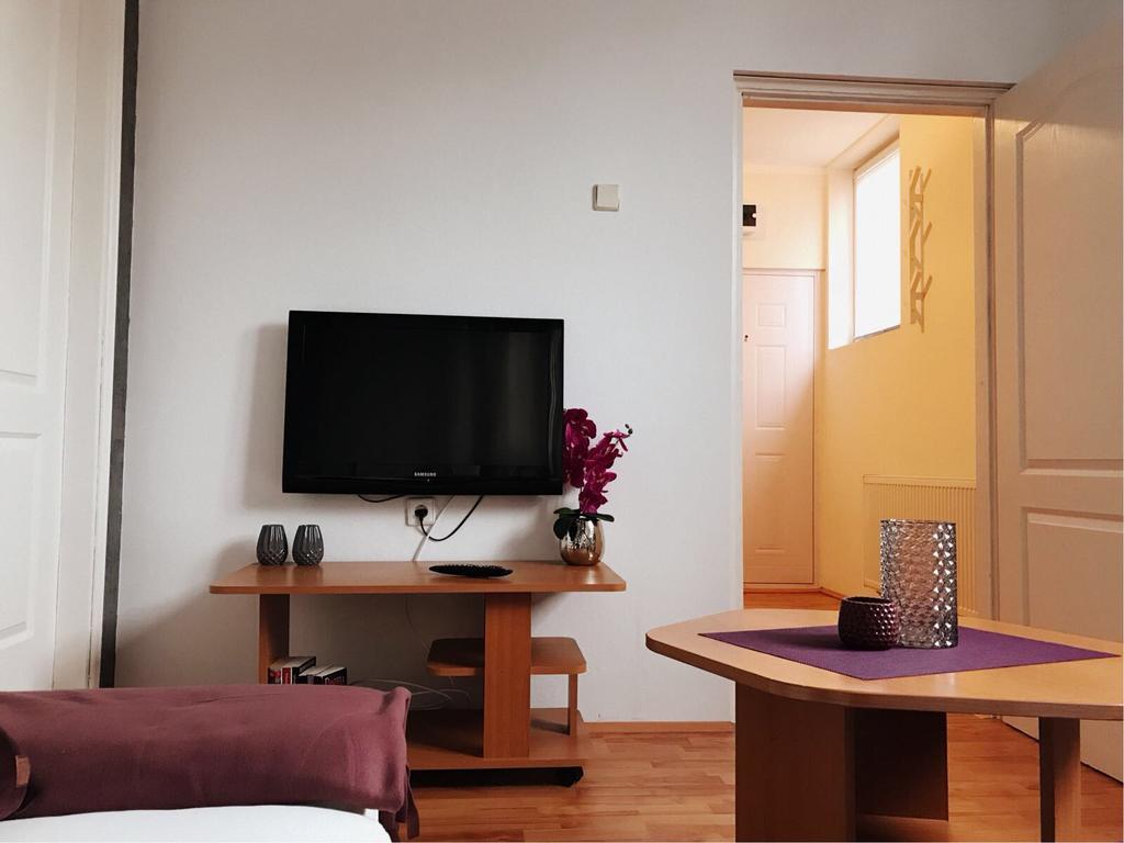 Five Apartments Indija Exterior photo